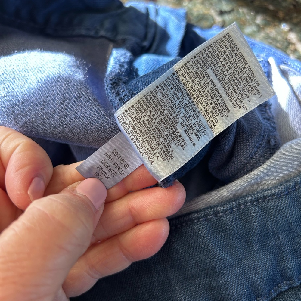 NWT Old Navy Extra High Rise Sky-Hi Wide Let Sailor Style Jeans. Classic. Beach - Picture 10 of 14